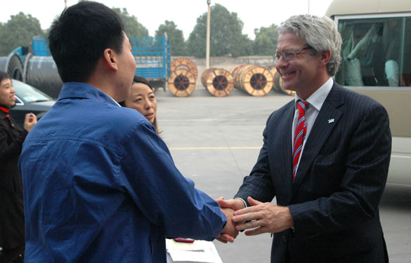 荷兰莱瓦顿市政府代表团一行来东升pg娱乐游戏考察