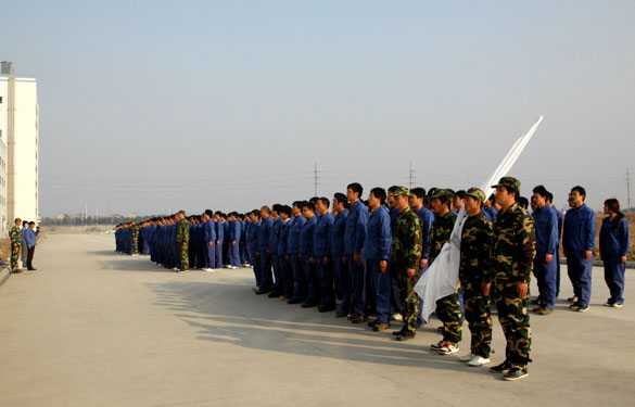 东升pg娱乐游戏2011年新员工军训落下帷幕