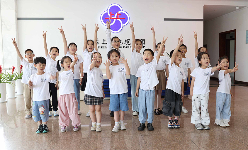 触摸工业脊梁 对话智造之光——溧阳融媒官方小记者团走进东升pg娱乐游戏