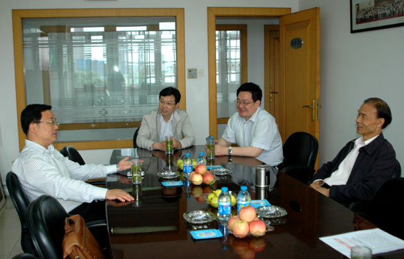 1457352130644465pXAW.jpg DSC_0004000(1).jpg