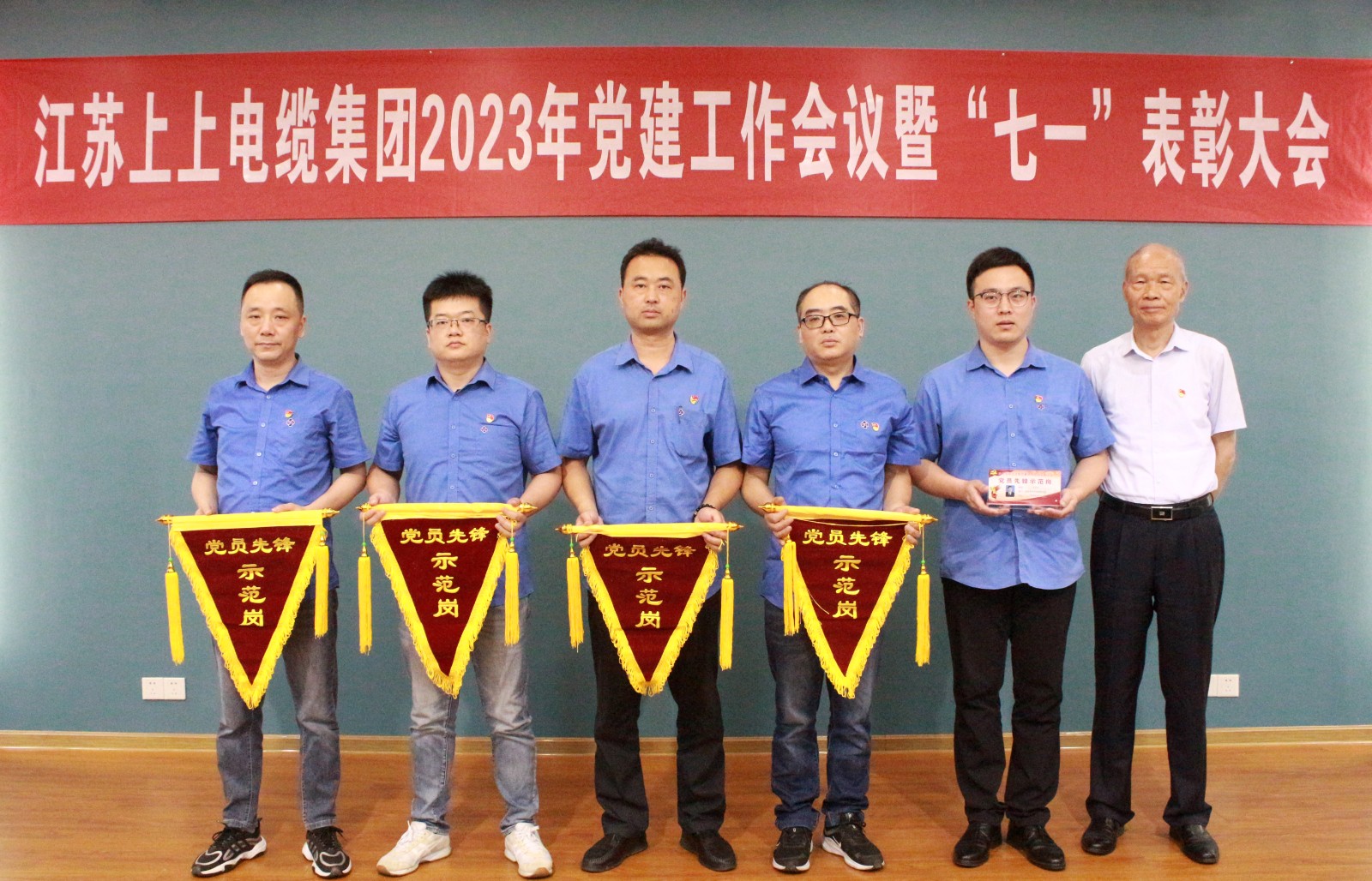 16881158081075583lC3.jpg 16881158081075583lC3.jpg