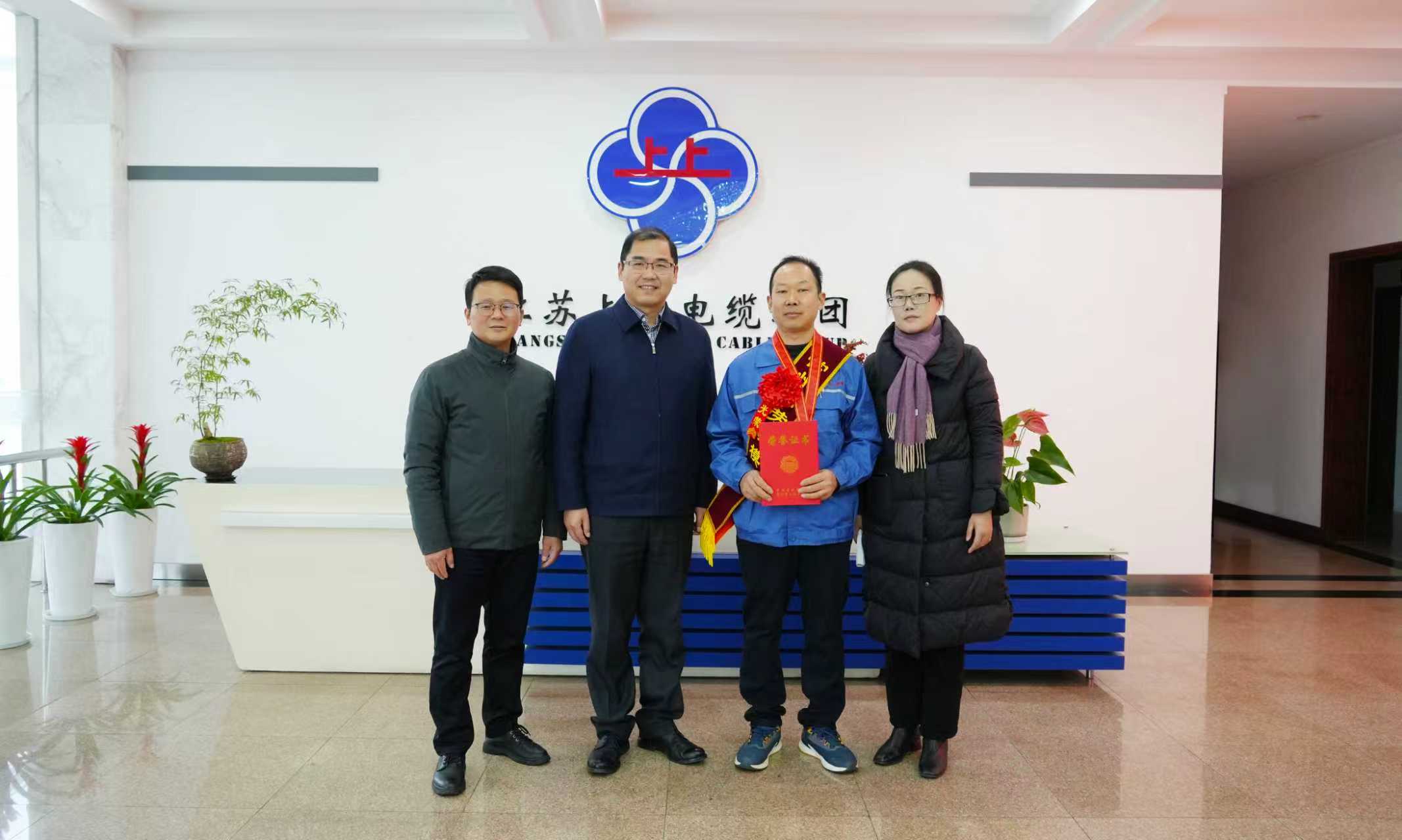 1766488369845263a6zp.jpg 1766488369845263a6zp.jpg